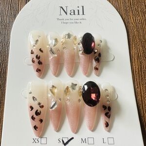 Elegant Pink and Black Press-On Nails